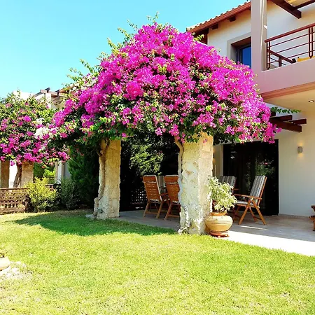 Carlos Villa Ájosz Vaszíliosz